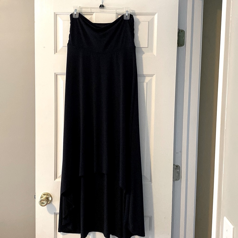 Michael Kors - Size Medium Black HighLow Skirt